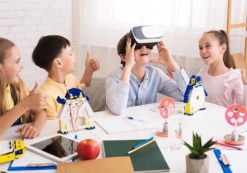 What's New in Education: Virtual Reality
